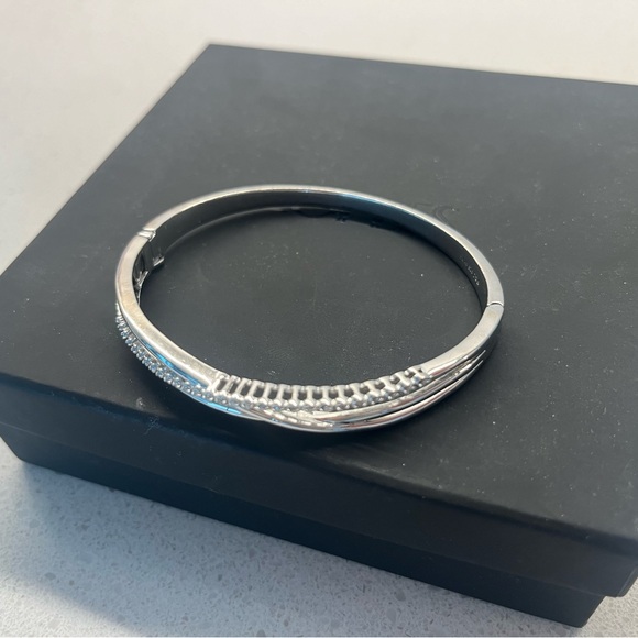 Peoples Diamond Silver bracelet - Picture 4 of 9